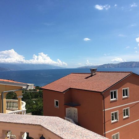 Apartments Suzana Новий Винодольський Екстер'єр фото