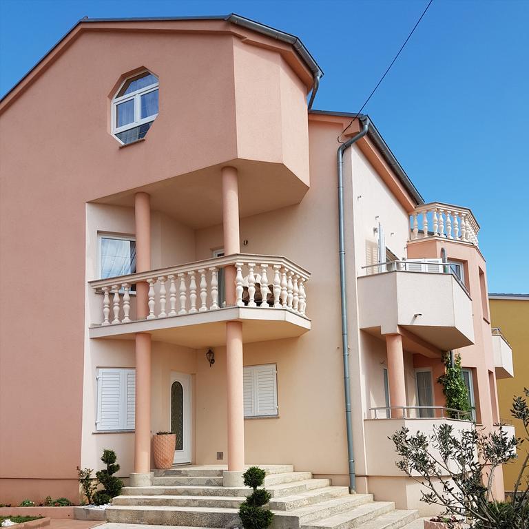 Apartments Suzana Новий Винодольський Екстер'єр фото
